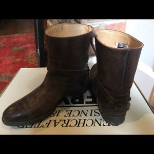 Brown Frye Lindsay Plate Short Boot - Size 6